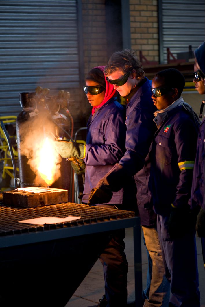 CO2 Welding Group Learning